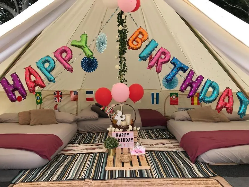 Hotel Glamping Kaki Singapore