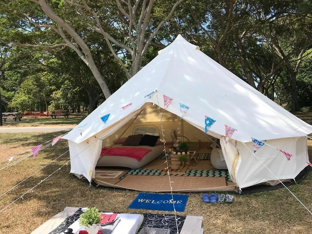 Hotel Glamping Kaki Singapore